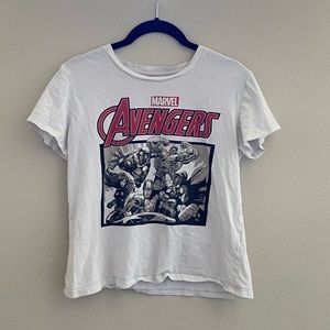 White Avengers T-shirt Size M